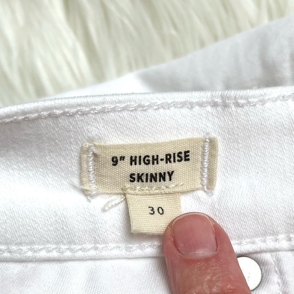 Madewell 9” High Rise Skinny White Jeans - Picture 11 of 15